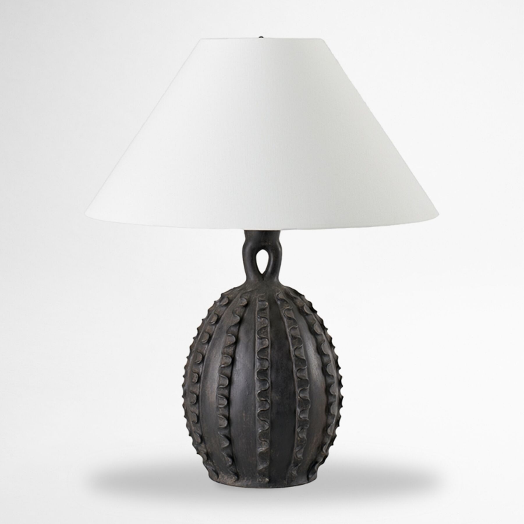 Zuni Table Lamp Raven | Gregorius Pineo